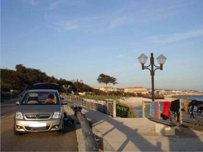 La corniche de Sausset avec le Parking et l’escalier d’accès à la plage